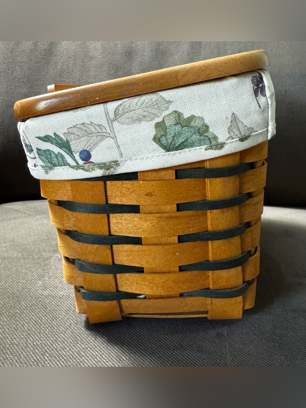 Longaberger 2001 Recipe Basket - Picture 2 of 9